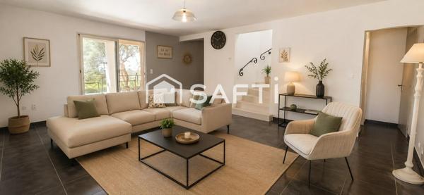 Dans un quartier recherché, découvrez cette propriété d'exception de 187 m² offrant 5 chambres, une piscine, un double garage et une vue panoramique spectaculaire. Un bien rare alliant confort, élégance et qualité de vie dans un environnement privilégié.
