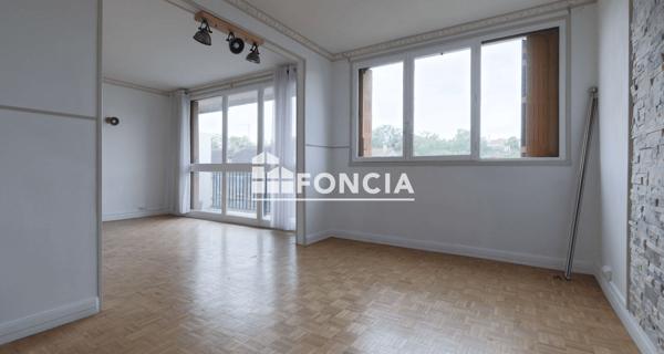 À vendre Appartement 3 pièces 60 m² - Corbeil-essonnes 91100