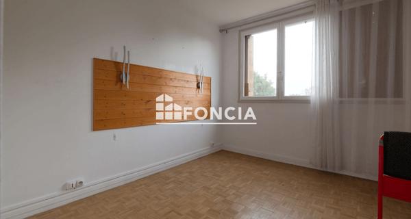 À vendre Appartement 3 pièces 60 m² - Corbeil-essonnes 91100