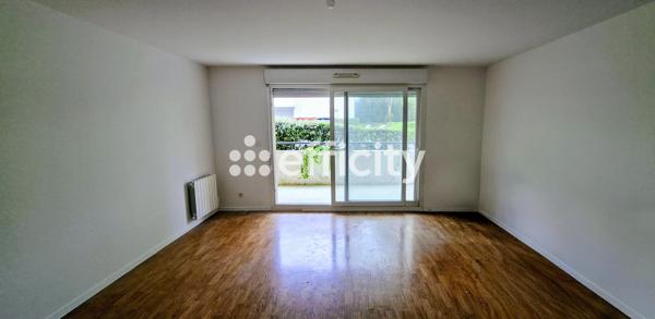 Appartement
         3 pièces
        - 62 m²