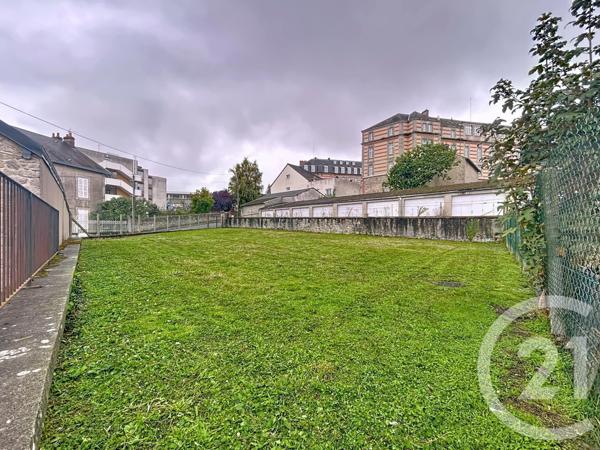 Immeuble à vendre  225 m2 GUERET - 23