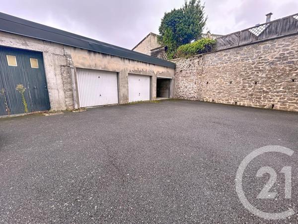 Immeuble à vendre  225 m2 GUERET - 23