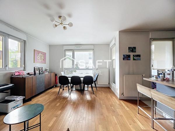 Appartement familial récent avec loggia et parking