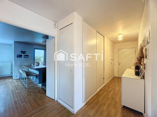 Appartement familial récent avec loggia et parking