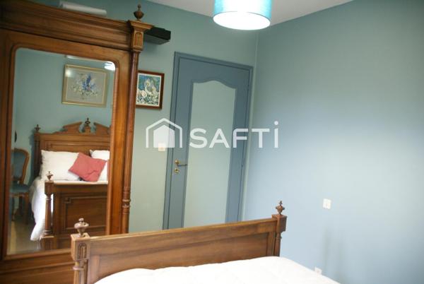 Grande maison avec joli terrain constructible