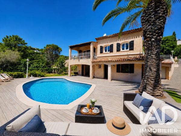 Maison à vendre 6 pièces 149,87 m² Mandelieu-la-Napoule