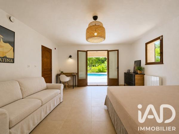 Maison à vendre 6 pièces 149,87 m² Mandelieu-la-Napoule