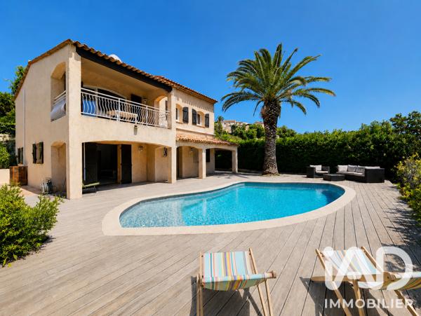 Maison à vendre 6 pièces 149,87 m² Mandelieu-la-Napoule