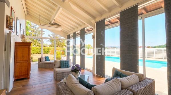 Maison avec dépendance de 48 m² et piscine