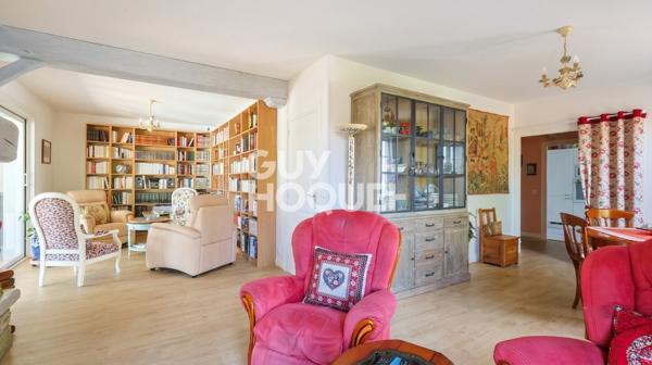Maison avec dépendance de 48 m² et piscine