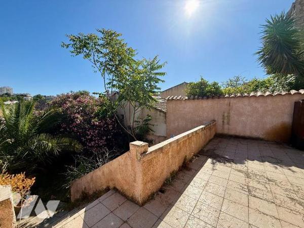 # SOUS OFFRE #

MARSEILLE - BELLE DE MAI

Maison familiale d'environ 120 m² sur une parcell...
