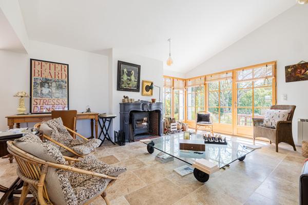 Maison de charme avec l’élégance d’un jardin confidentiel