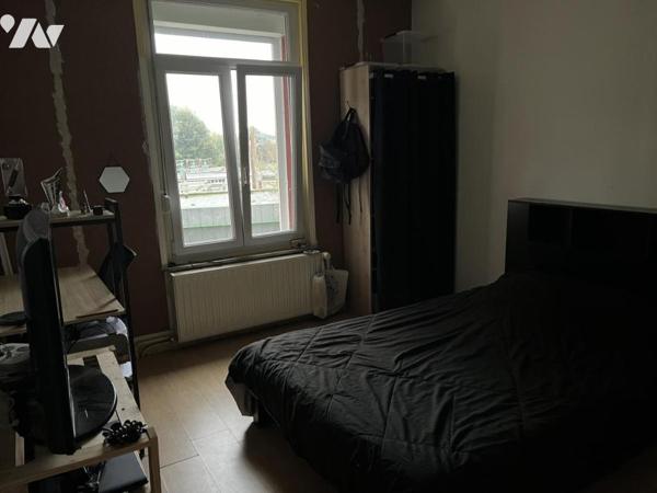 A vendre à HESDIN, EXCLUSIVITE, maison avec entrée, salle-salon, trois chambres, garage, jardin