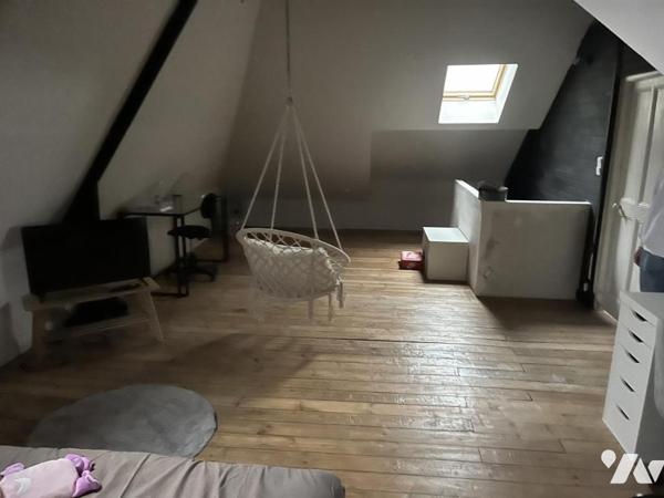 A vendre à HESDIN, EXCLUSIVITE, maison avec entrée, salle-salon, trois chambres, garage, jardin