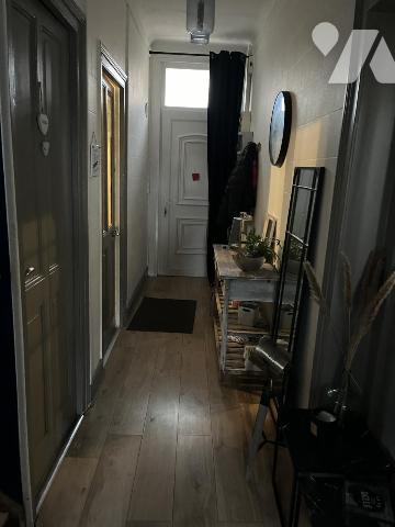 A vendre à HESDIN, EXCLUSIVITE, maison avec entrée, salle-salon, trois chambres, garage, jardin