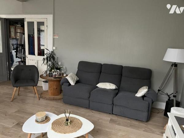 A vendre à HESDIN, EXCLUSIVITE, maison avec entrée, salle-salon, trois chambres, garage, jardin