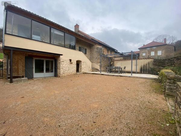 Location - Maison Château 71250 121 m 2 500 m 2
