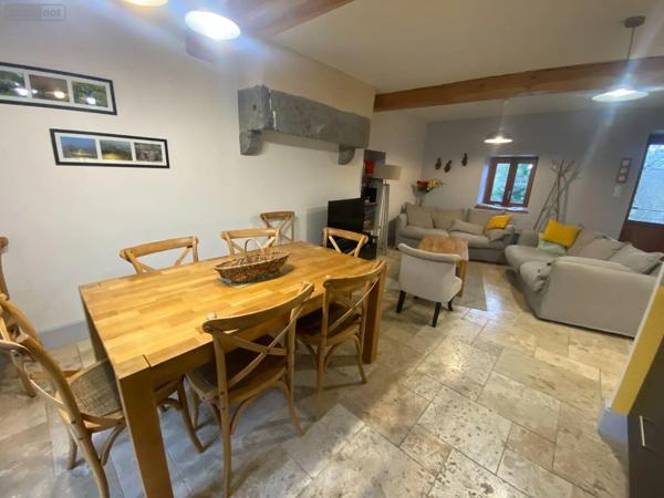 Location - Maison Château 71250 121 m 2 500 m 2