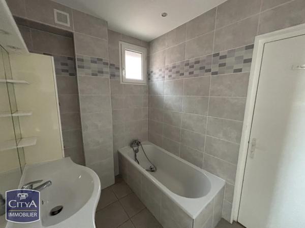 Appartement à vendre 4 pièces 82.58m² Saint-Genest-Lerpt (42530)