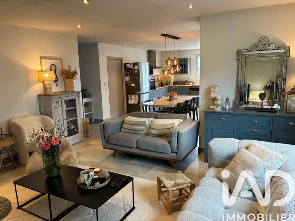 Maison à vendre 8 pièces 177 m² Le Pontet