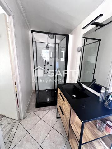 Maison de Ville avec Dépendance et Cour