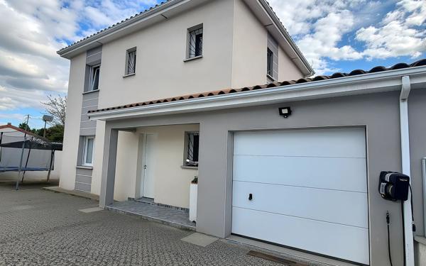 Maison à vendre    4 pièces • 100 m2 Saint-Maurice-l'Exil