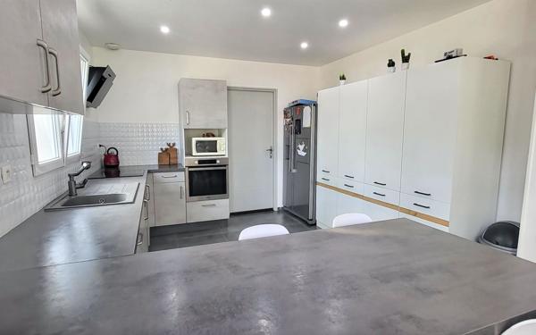 Maison à vendre    4 pièces • 100 m2 Saint-Maurice-l'Exil