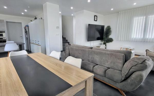 Maison à vendre    4 pièces • 100 m2 Saint-Maurice-l'Exil