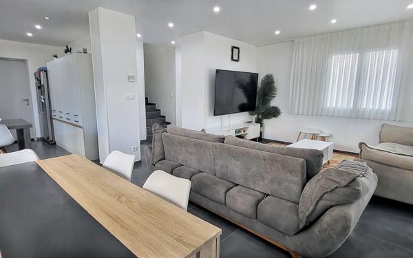 Maison à vendre    4 pièces • 100 m2 Saint-Maurice-l'Exil