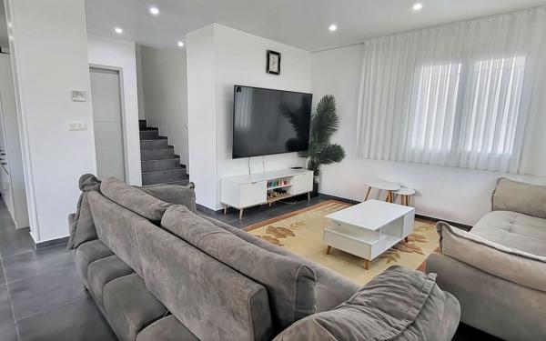 Maison à vendre    4 pièces • 100 m2 Saint-Maurice-l'Exil