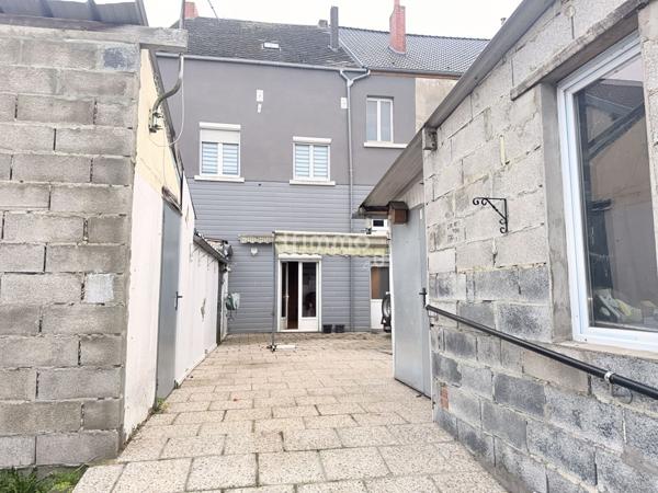 Maison semi individuelle 6 pièces.