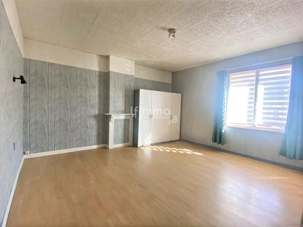 Maison semi individuelle 6 pièces.