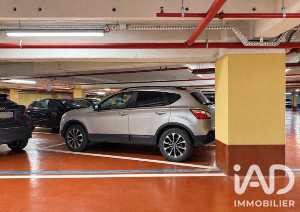 Parking à vendre 11 m² Paris 8