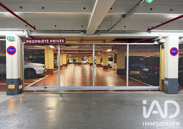 Parking à vendre 11 m² Paris 8