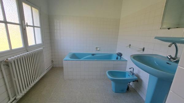 Maison à vendre 8 pièces VIC SUR AISNE (02)