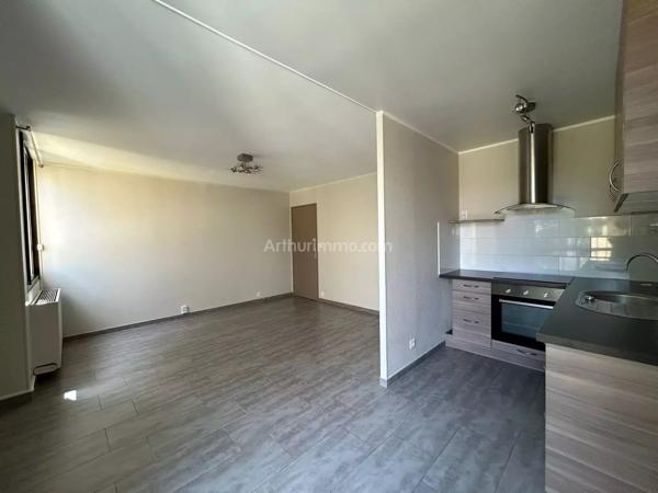 Location                                                      Appartement
                        
                     2 pièces                      46 m2                     à Arpajon