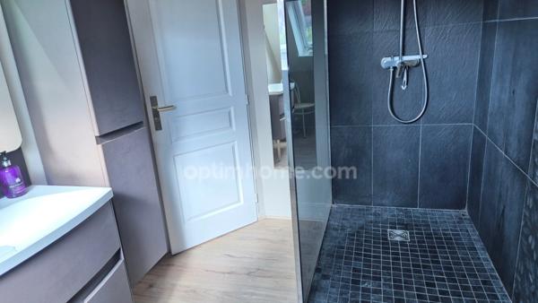 Maison invividuelle 4 chambres garage 2v sur parcelle de 930m2