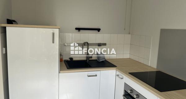 Location Studio meublé 30.04 m² - Grenoble 38000