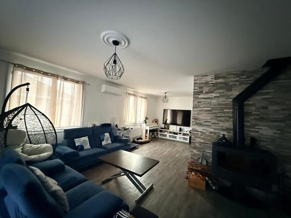 Bron ? Belle maison familiale 180 m² avec piscine sur terrain de 767 m² , Bron Bron ? Belle maison familiale 180 m² avec piscine sur terrain de 767 m² , Bron