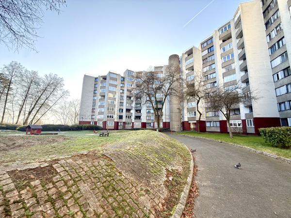 Sevran (93270) 3 Pièces avec 2 balcons, cave proche RER B, futur métro 16 Grand Paris
