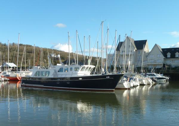 Port Guillaume - Appartement 2 pièces avec jardin face au port