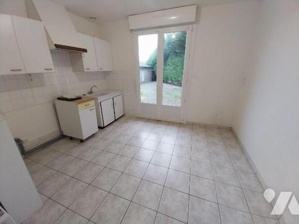 Maison à Vendre à Saint-Christophe-des-Bois (35210) en Ille-et-Vilaine (35)

Cette maison de ...