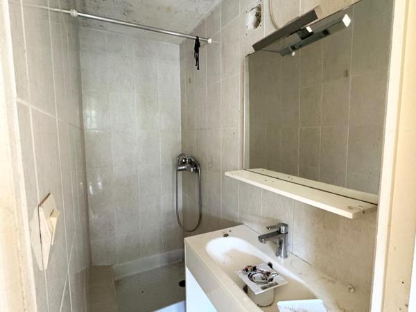 Maison divisée en 3 logements - Brive centre