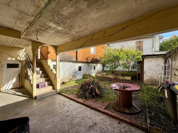 Maison divisée en 3 logements - Brive centre