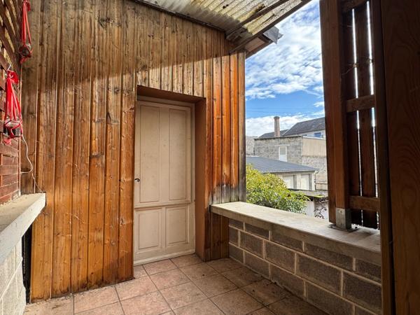 Maison divisée en 3 logements - Brive centre