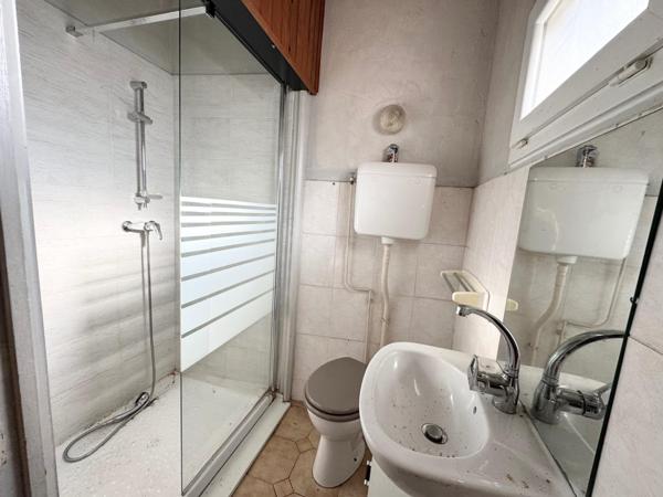 Maison divisée en 3 logements - Brive centre