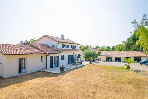 PROPRIETE AVEC 4 CHAMBRES ET PISCINE - CISSE