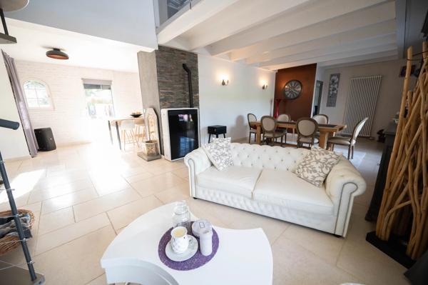 PROPRIETE AVEC 4 CHAMBRES ET PISCINE - CISSE