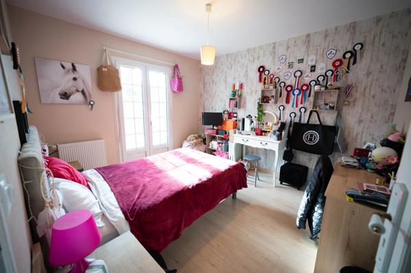 PROPRIETE AVEC 4 CHAMBRES ET PISCINE - CISSE