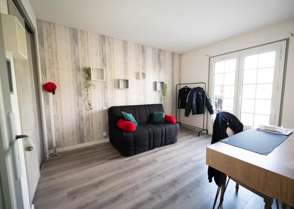 PROPRIETE AVEC 4 CHAMBRES ET PISCINE - CISSE
